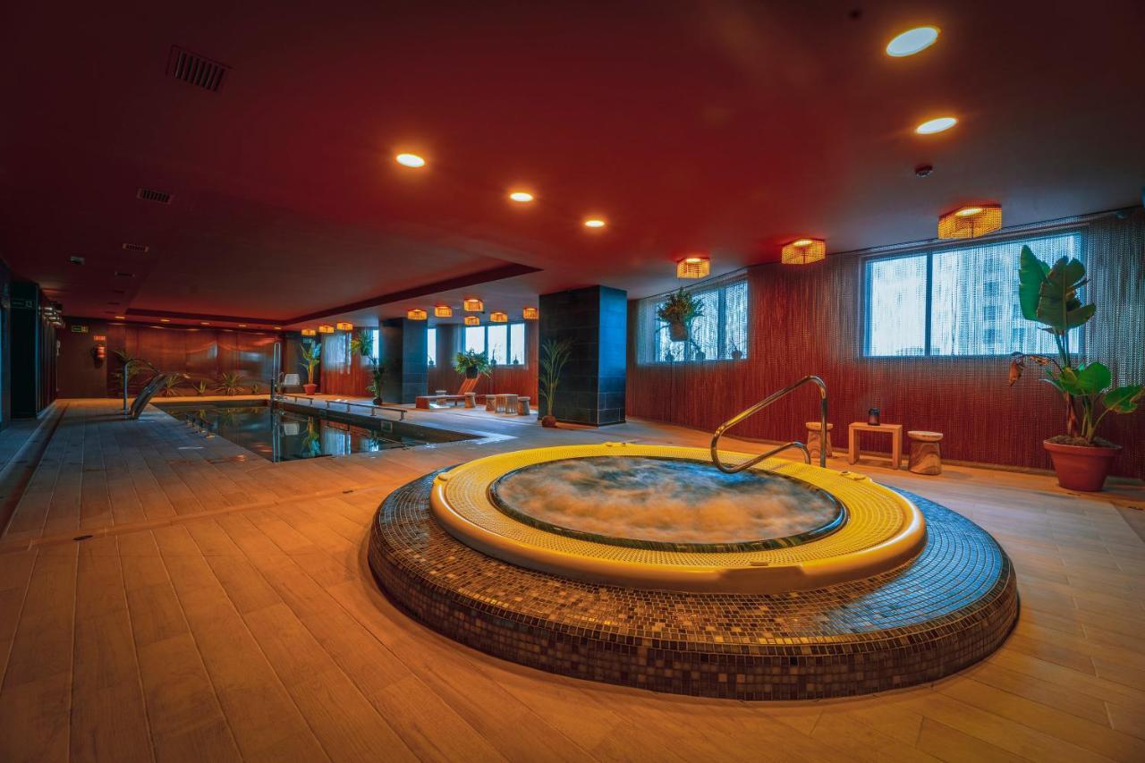 Hotel Melia Valenza Esterno foto