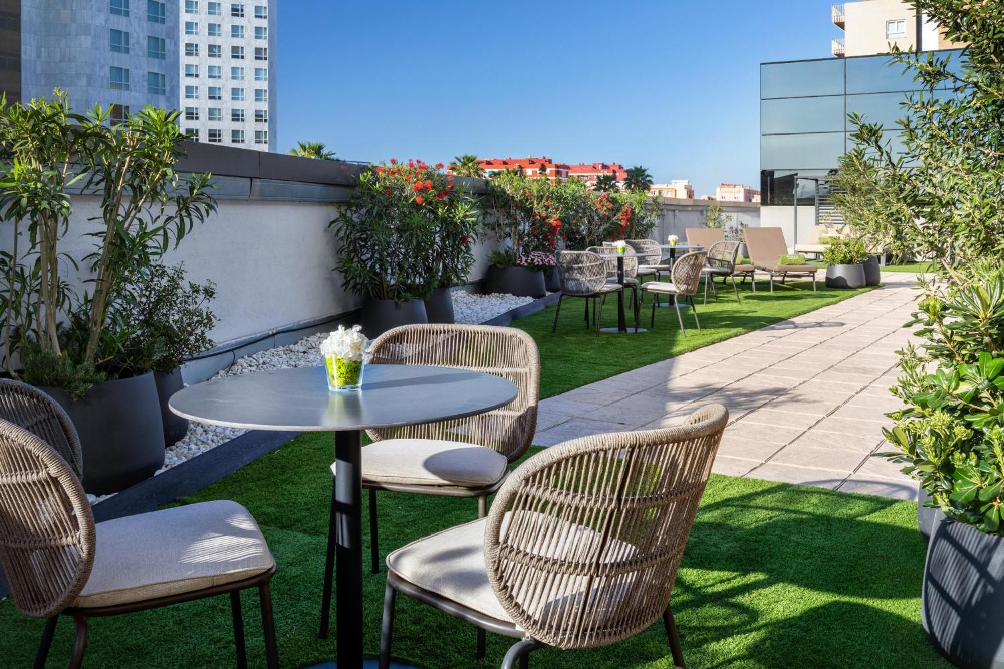 Hotel Melia Valenza Esterno foto